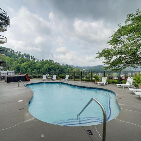 Stylish Gatlinburg Condo With Pool Walk Downtown! Extérieur photo