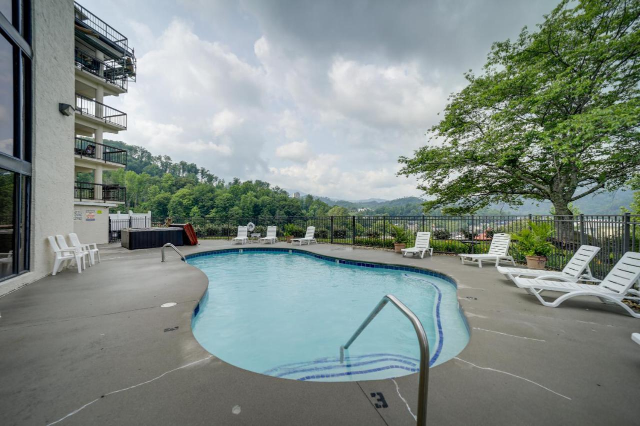 Stylish Gatlinburg Condo With Pool Walk Downtown! Extérieur photo