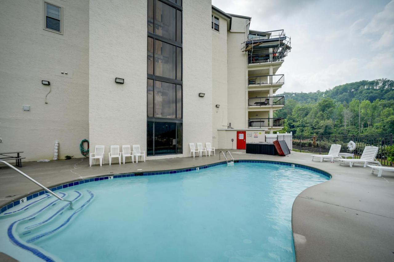 Stylish Gatlinburg Condo With Pool Walk Downtown! Extérieur photo